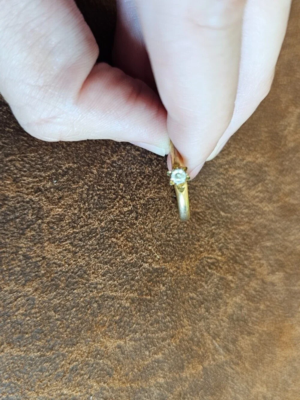Vintage 1950s Womens Sz 7.5 Dainty Gold Tone Engagement Ring Cubic Zirconia